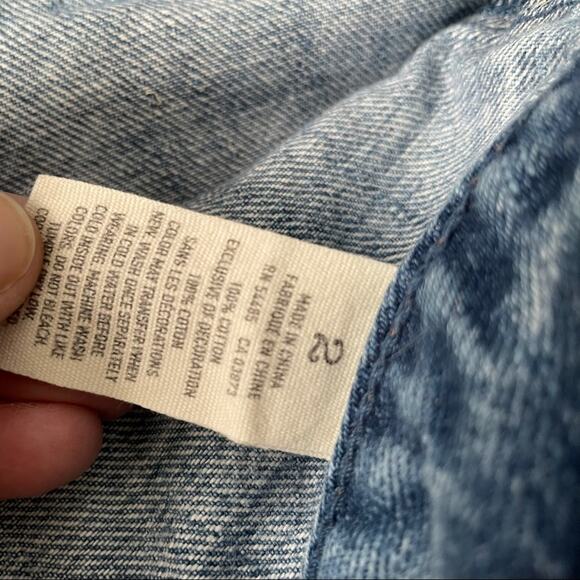 American Eagle ripped cutoff jean shorts blue denim size 2 - Picture 3 of 4